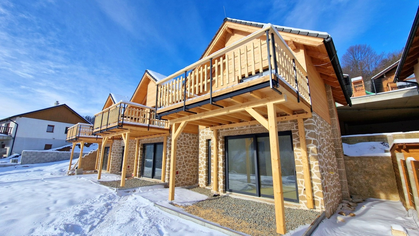 Skolaudovaná 3i chata v lyž. stredisku Ski Mýto Nízke Tatry