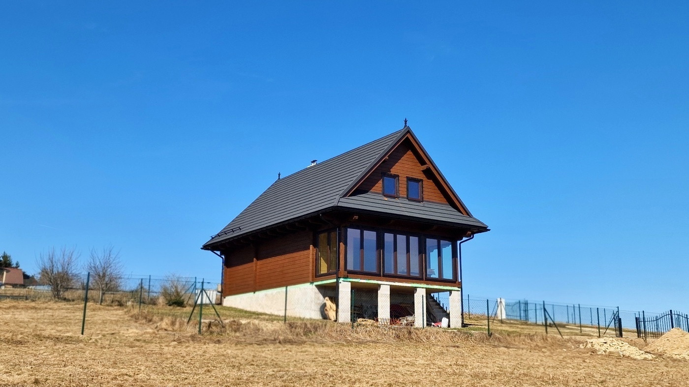 Precízna drevostavba nad mrakmi s bezkonkurenčným výhľadom