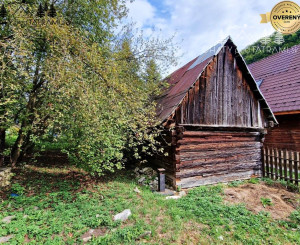 Pozemok s budovou na pokojnom mieste Mýto Nízke Tatry