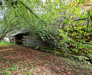 Pozemok s budovou na pokojnom mieste Mýto Nízke Tatry