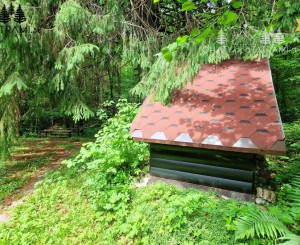 4i chata v lese pri potôčiku Krpáčovo Nízke Tatry