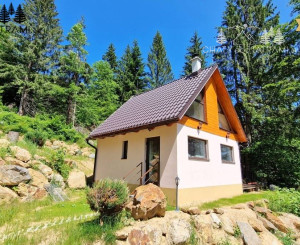 Nové chaty v lese Krpáčovo Nízke Tatry