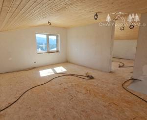 Únik z mesta, kde sa moderná architektúra stretáva s divokou prírodou?