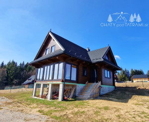 Precízna drevostavba nad mrakmi s bezkonkurenčným výhľadom