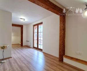 ZĽAVA Dom pre veľké skupiny, ktorý zarába Mýto – Nízke Tatry
