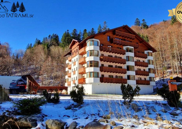 Priestranný byt s garážou Rezidencia Romantika Trangoška 