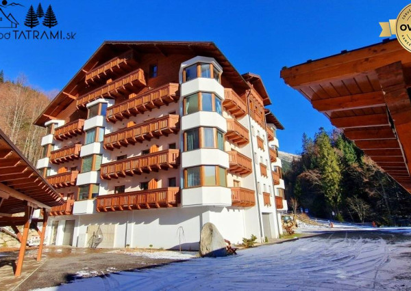 Priestranný byt s garážou Rezidencia Romantika Trangoška 