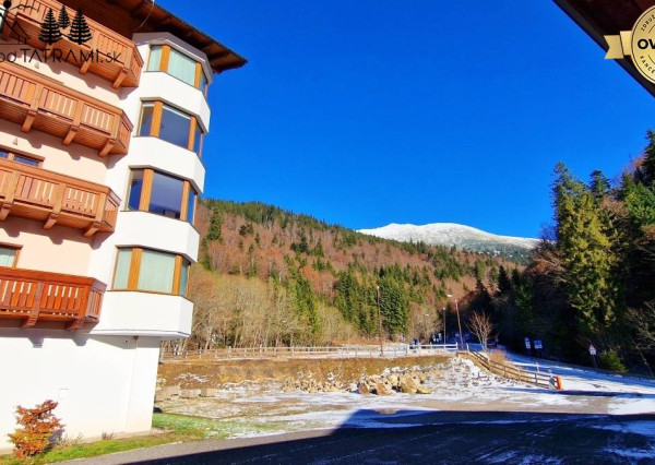 Priestranný byt s garážou Rezidencia Romantika Trangoška 