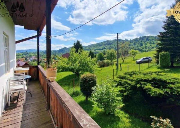 Chalúpka, polosamota, 1,9 ha pozemok, výhľad na Nízke Tatry 