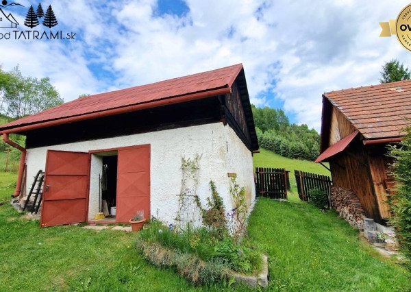 Chalúpka, polosamota, 1,9 ha pozemok, výhľad na Nízke Tatry 