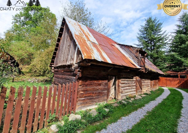 Pozemok s budovou na pokojnom mieste Mýto Nízke Tatry