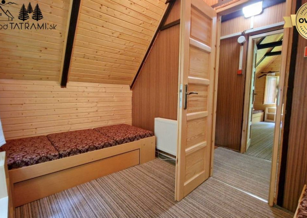 4i chata v lese pri potôčiku Krpáčovo Nízke Tatry