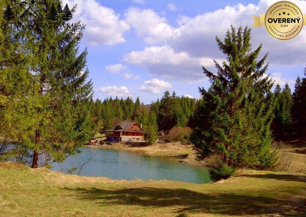 Nové chaty v lese Krpáčovo Nízke Tatry