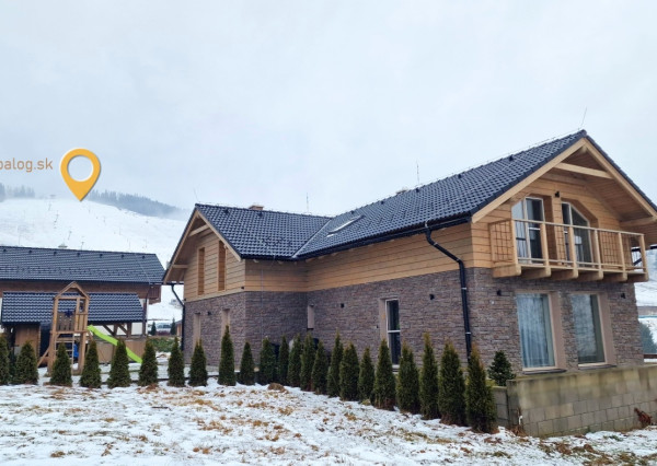 Dvojapartmánový dom pod lyžiarskym svahom Čierny Balog