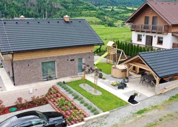 Dvojapartmánový dom pod lyžiarskym svahom Čierny Balog