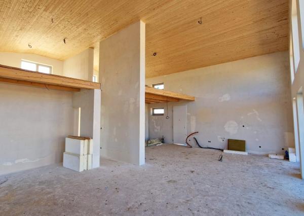 Únik z mesta, kde sa moderná architektúra stretáva s divokou prírodou?