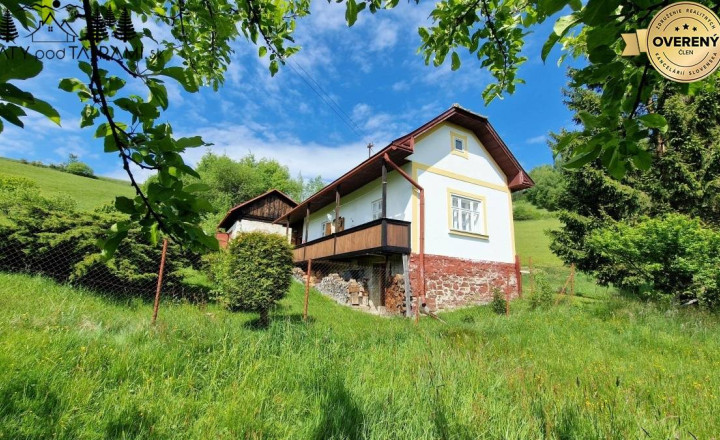 Chalúpka, polosamota, 1,9 ha pozemok, výhľad na Nízke Tatry  - fotografia 2