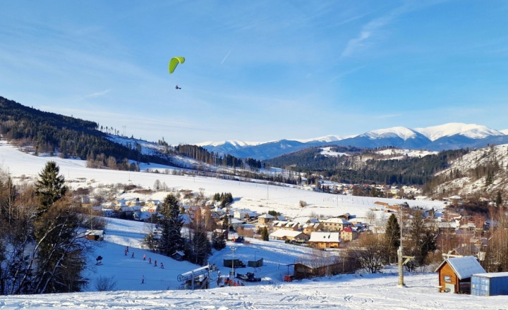 Unikátny stavebný pozemok pod lyžiarskym svahom Čierny Balog - fotografia 12