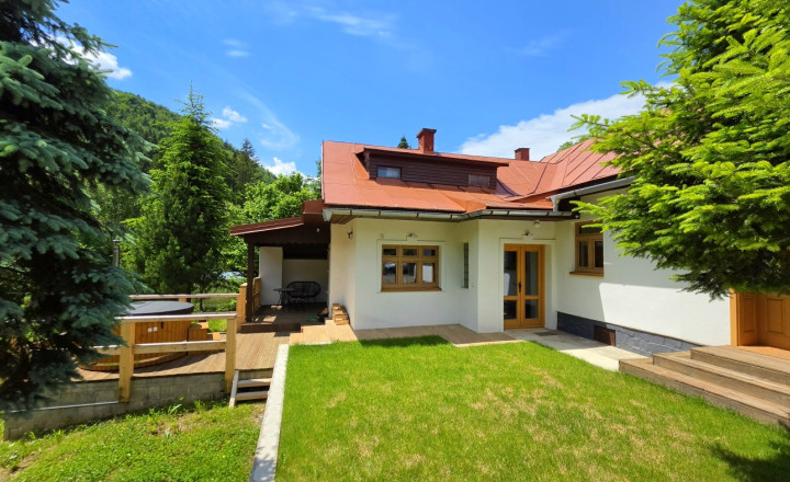 4‑izbový dom po kompletnej rekonštrukcii Bystrá Nízke Tatry - fotografia 2